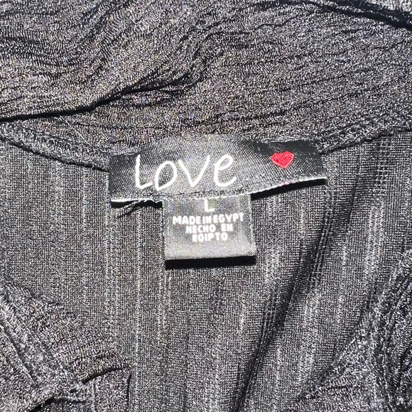 Elegant Black Button-Up Women's Top - Picture 3 of 4